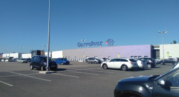 Carrefour Ecully